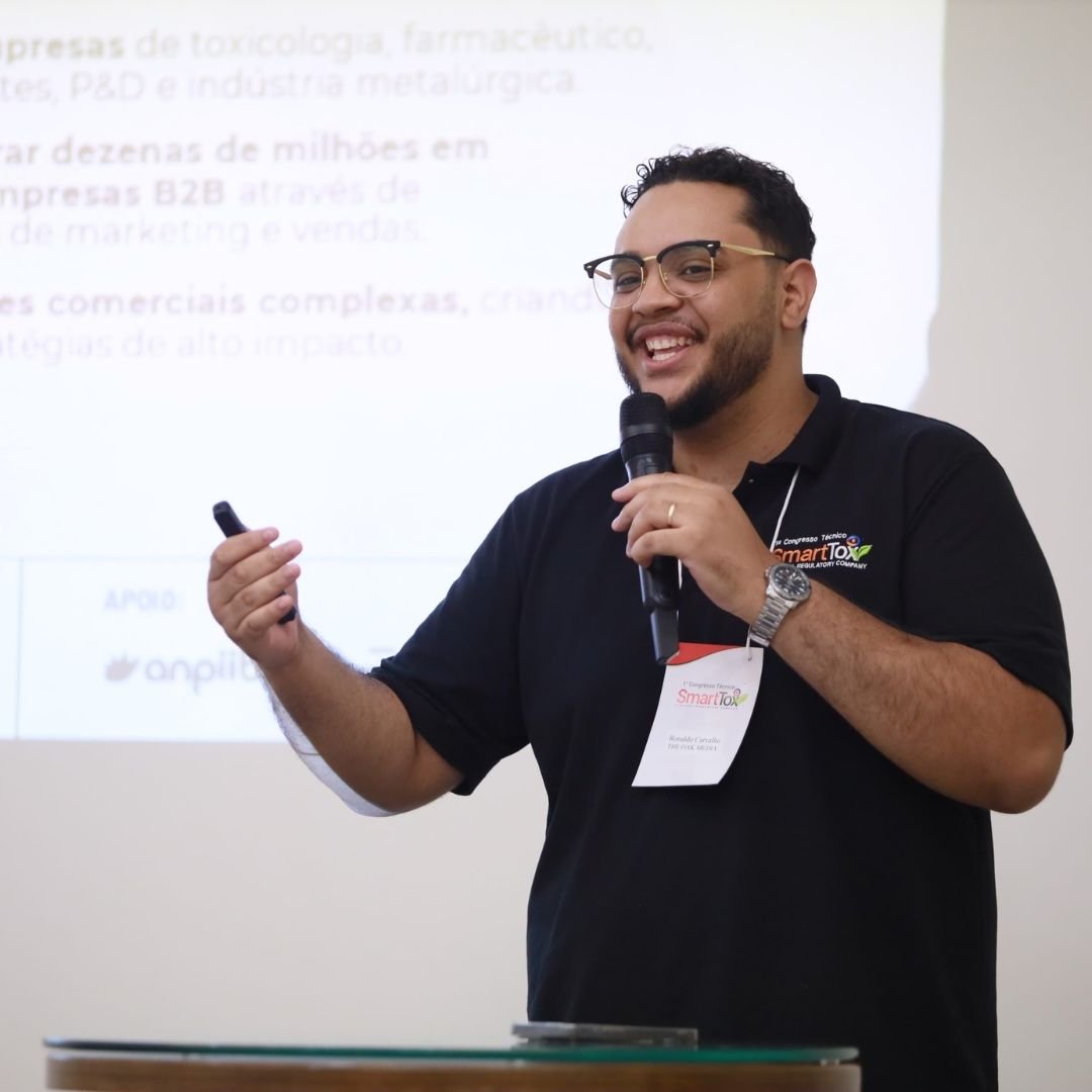 Ronaldo Carvalho, da The Oak, palestrando no Congresso Técnico SmartTox